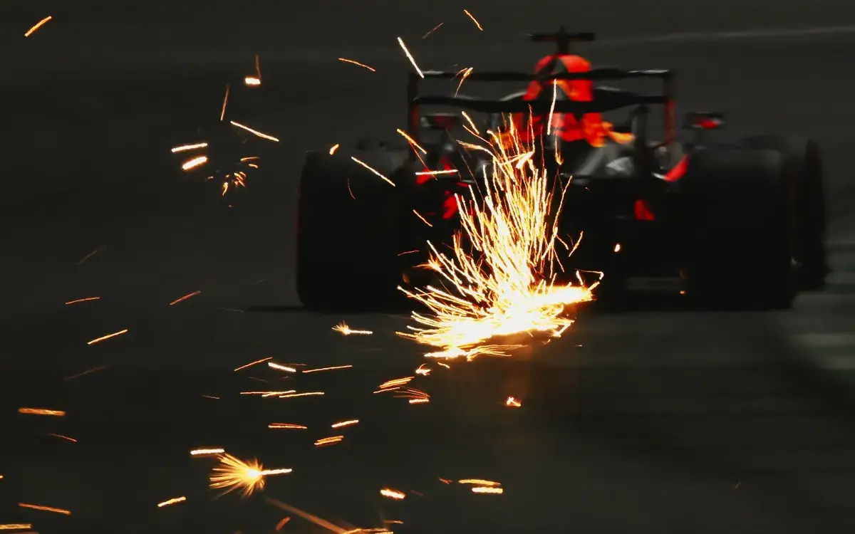 Гран При на Саудитска Арабия 2025: Доминацията на McLaren или завръщането на Red Bull? 🏁🔥
