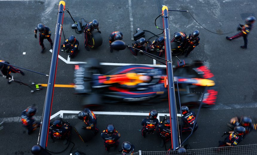 Вятър, код и слава: Емоционалният пулс на F1 инженерството през 2025