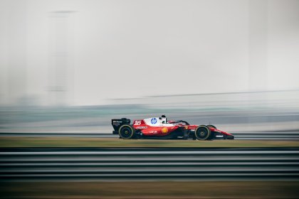 От Бахрейн с несигурност: Предсезонните тестове на F1 2026 и анатомията на съмнението