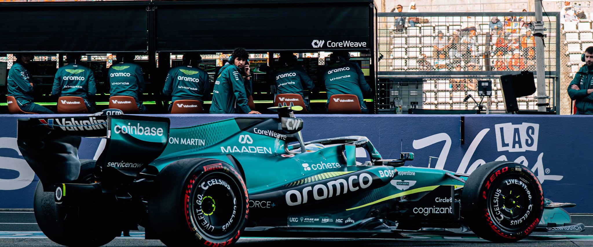 🔧 ХАОС ВЪВ ФОРМУЛА 1: Aston Martin се разпада, Red Bull под натиск, а правилата – пред решаващ сблъсък