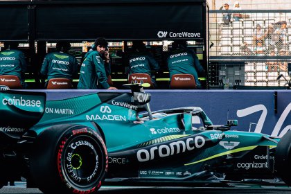 🔧 ХАОС ВЪВ ФОРМУЛА 1: Aston Martin се разпада, Red Bull под натиск, а правилата – пред решаващ сблъсък