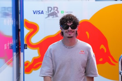 Никола Цолов се срещна с Racing Bulls на Монца: FP1 изглежда все по-близо